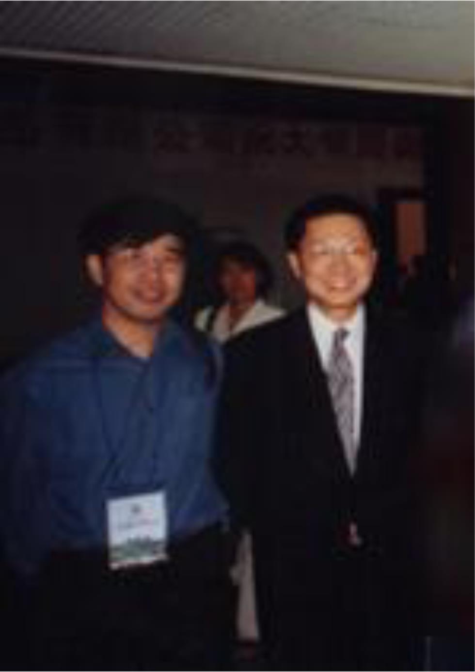 2004年10月13日，和林兆鑫教授在北京。
